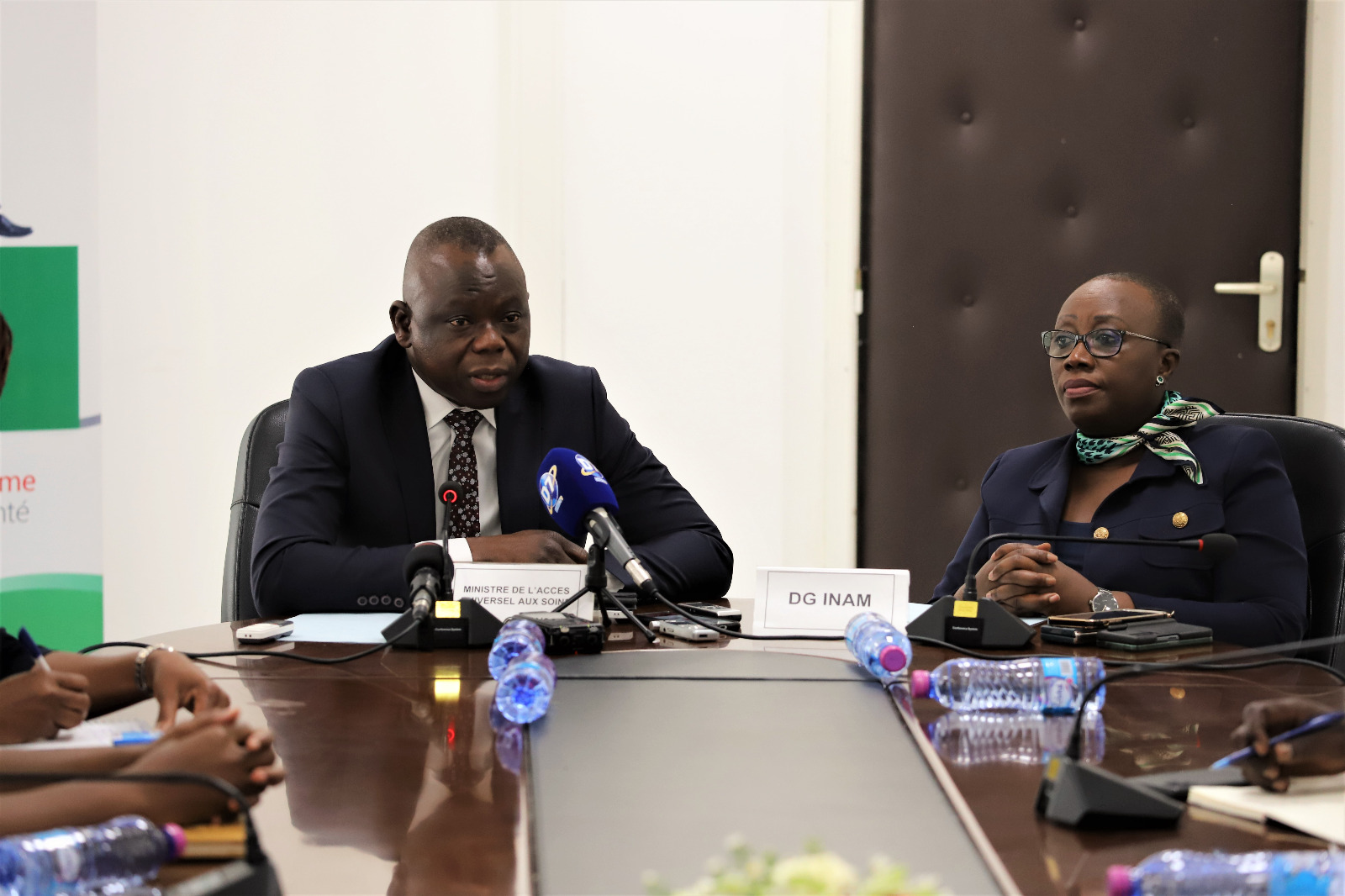 Monsieur le Ministre Jean-Marie TESSI avec Mme Myriam DOSSOU-d’ALMEIDA